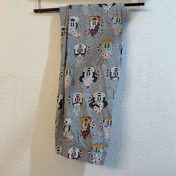 DISNEY MICKEY AND FRIENDS CHRISTMAS PAJAMAS🎄 - Picture 6 of 11